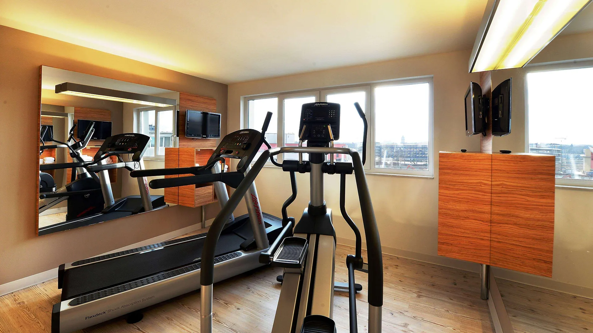 Best Western Plus Delta Park Hotel MHG