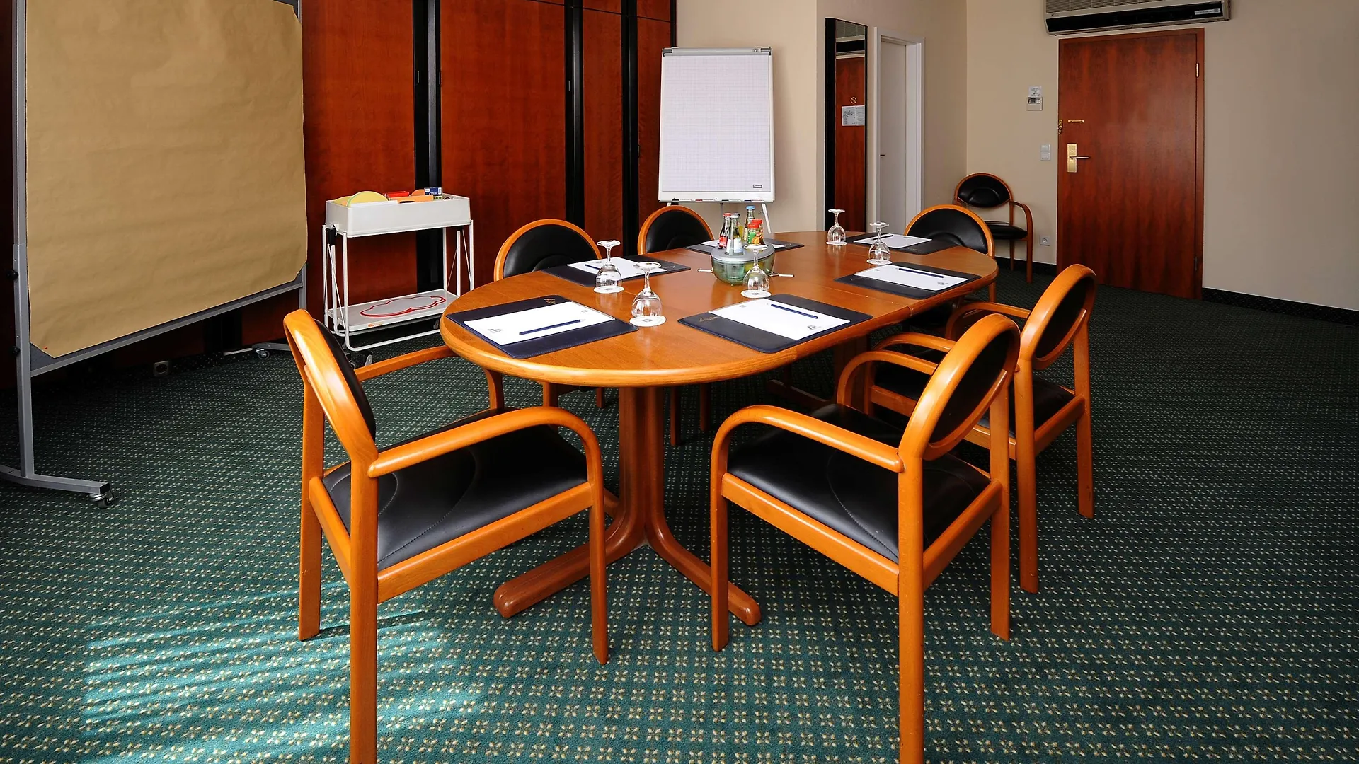 Best Western Plus Delta Park Hotel MHG