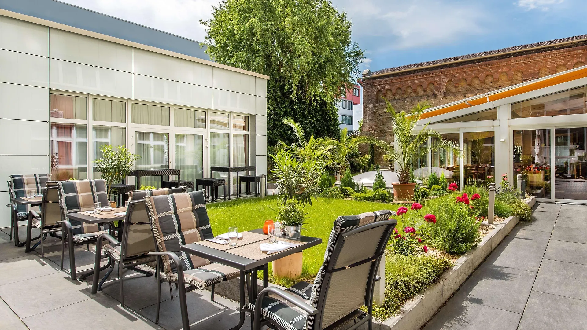 Best Western Plus Delta Park Hotel MHG