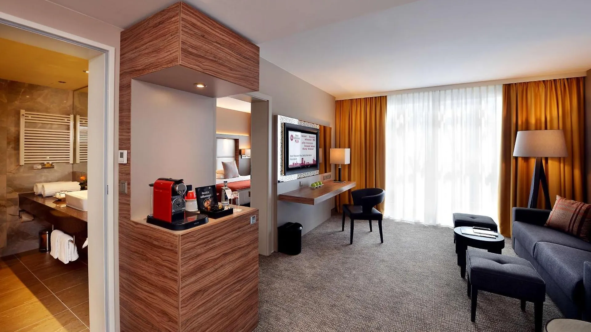 Best Western Plus Delta Park Hotel MHG 4*,