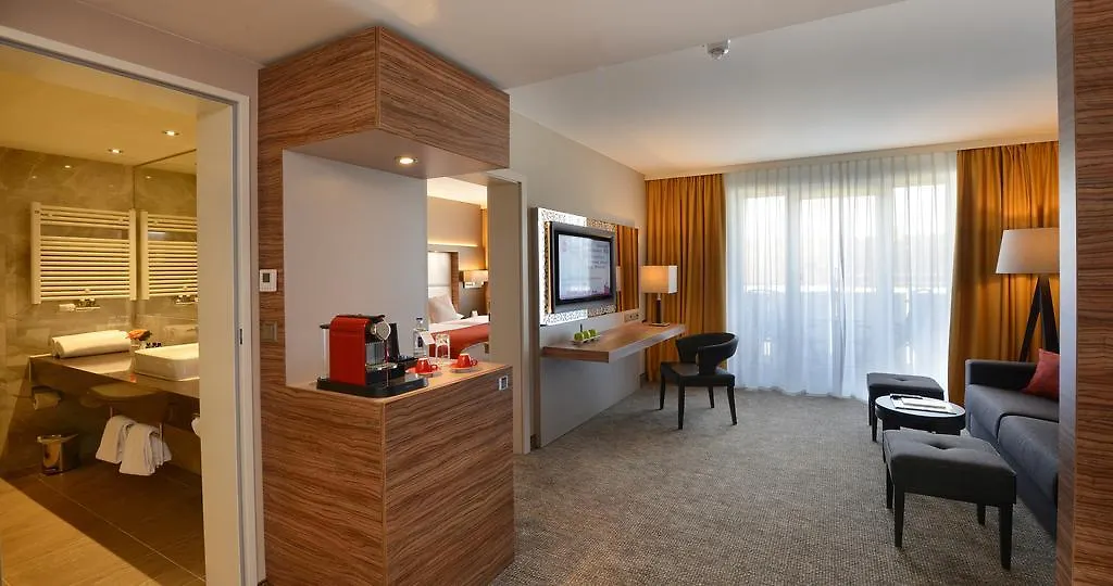 Best Western Plus Delta Park Hotel MHG